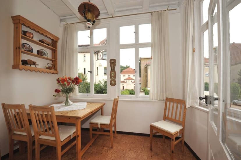 Wintergarten mit Gartenblick